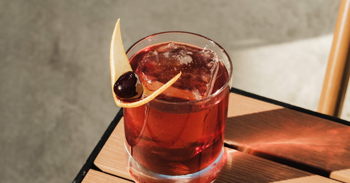 Creative Use of Herbs in Mixology