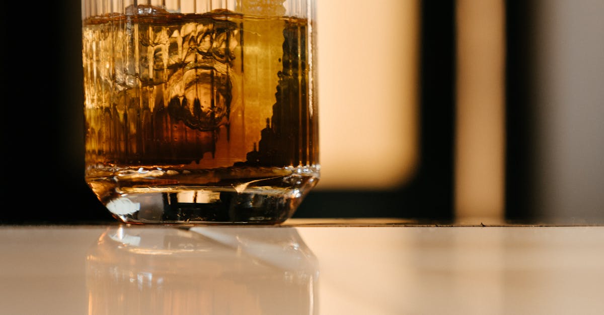 Enhancing Cocktails with Herb and Spice Pairings