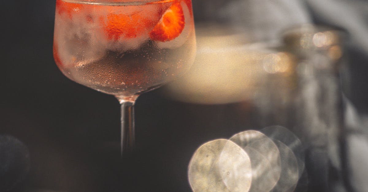 Unique Garnishes to Elevate Non-Alcoholic Beverages